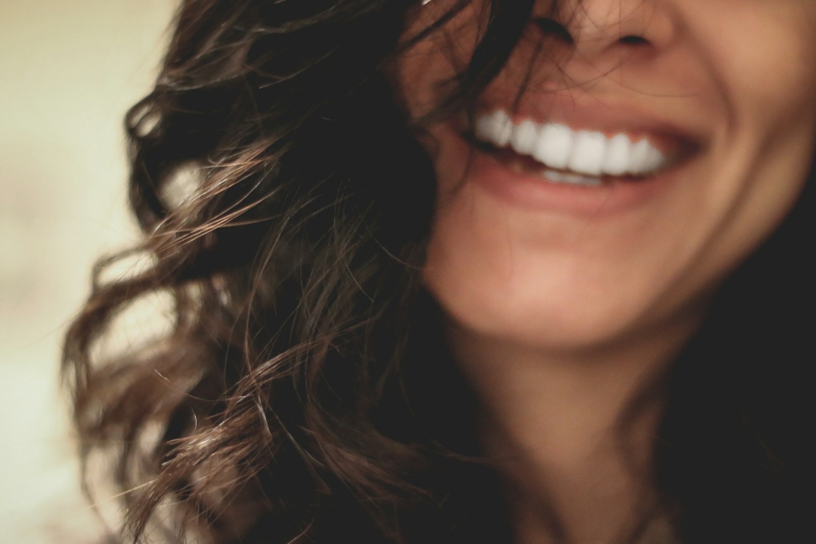How Teeth Whitening Works: Types, Safety, and Duration